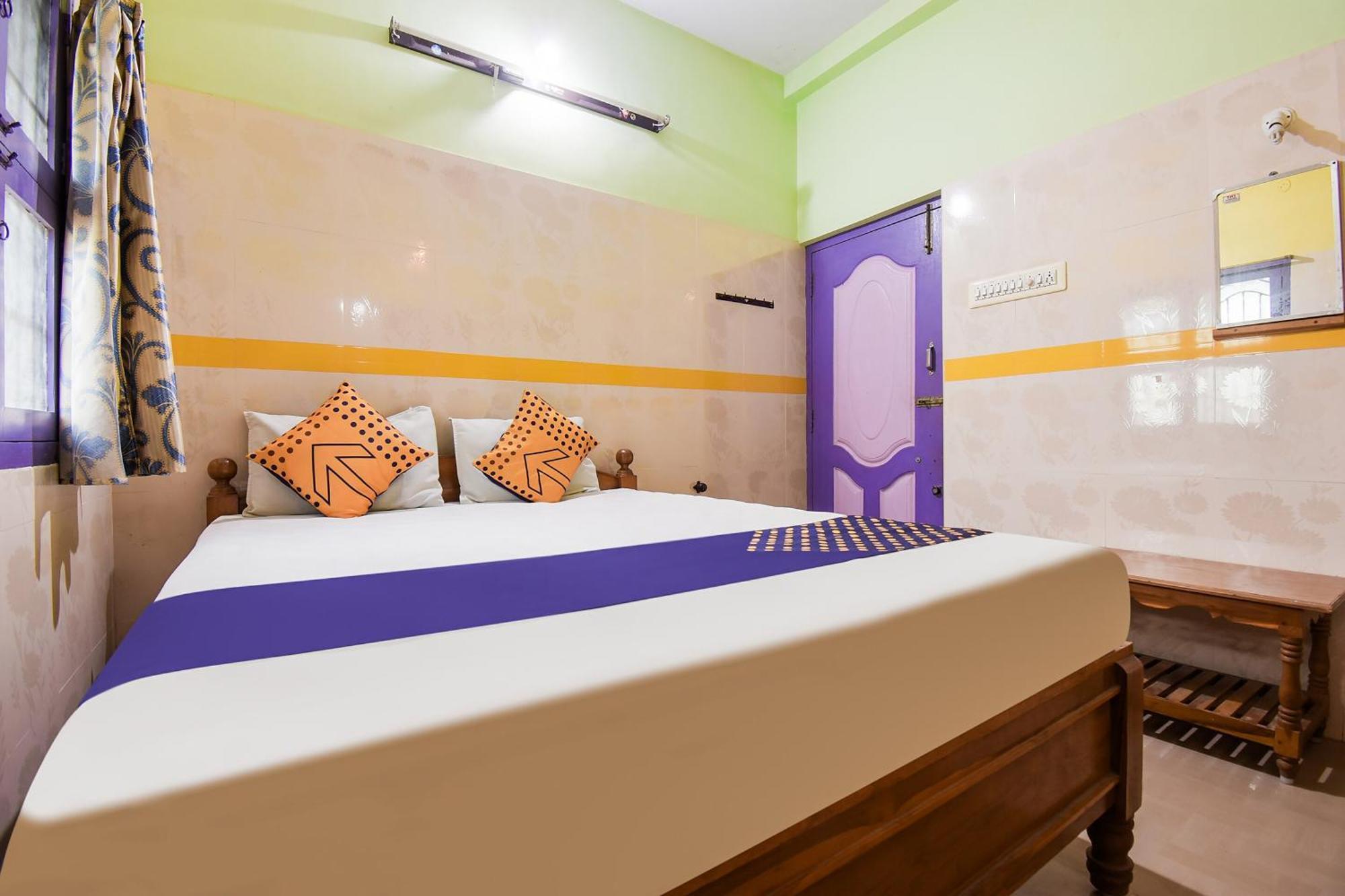 Hotel O K.S.Lodge Tribhuvanam Exterior photo