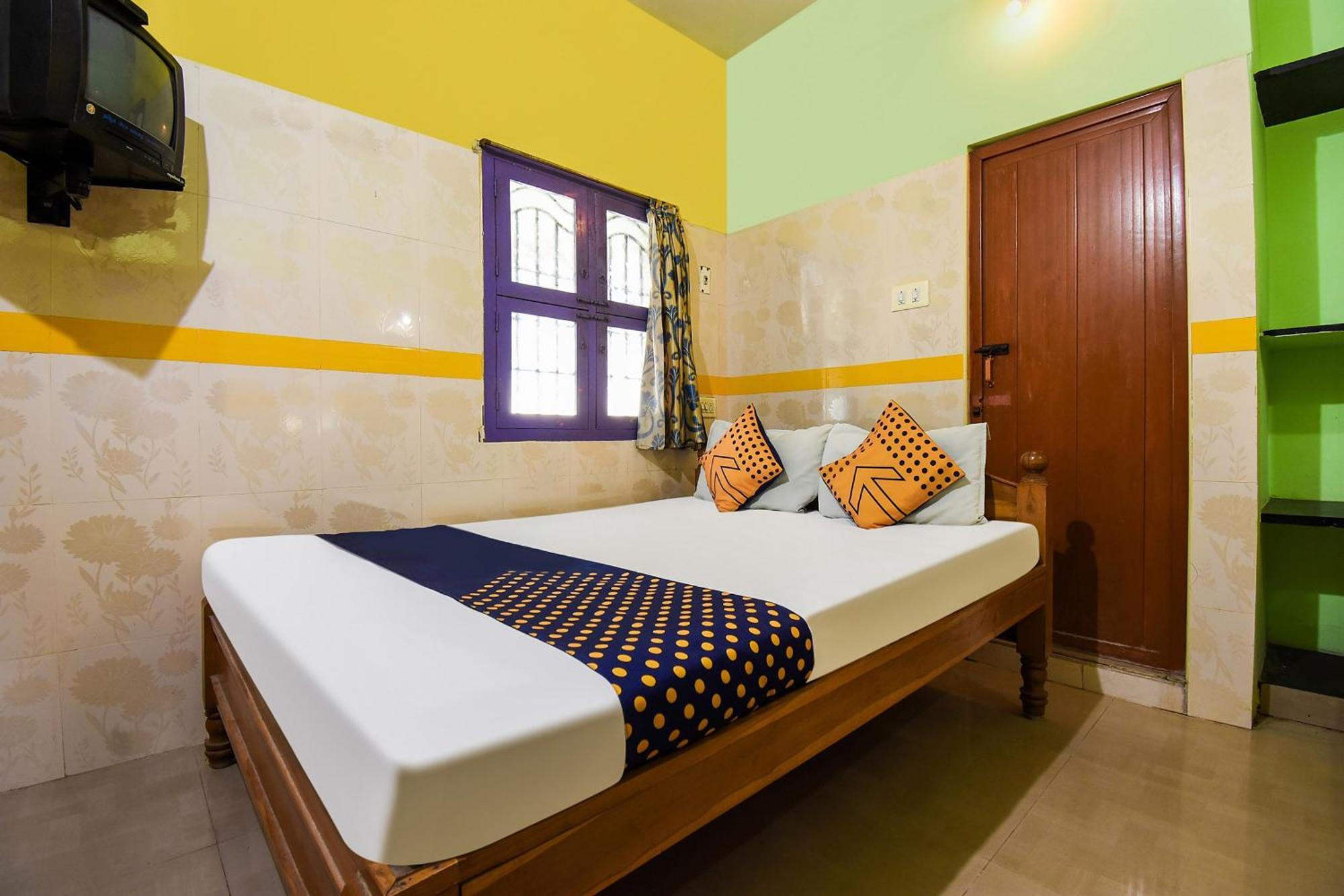 Hotel O K.S.Lodge Tribhuvanam Exterior photo