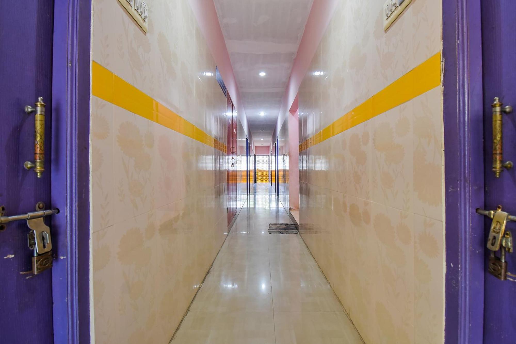 Hotel O K.S.Lodge Tribhuvanam Exterior photo